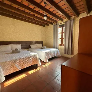 Casa Heroes Habitación en casa particular