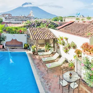 Casa Del Parque By Ahs Antigua